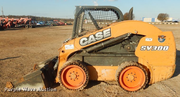image for item DI3528 2013 Case SV300  skid steer loader