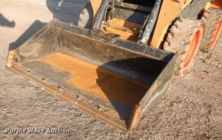 image for item DI3528 2013 Case SV300  skid steer loader