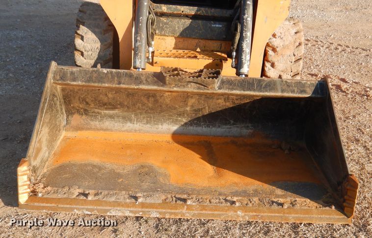 image for item DI3528 2013 Case SV300  skid steer loader