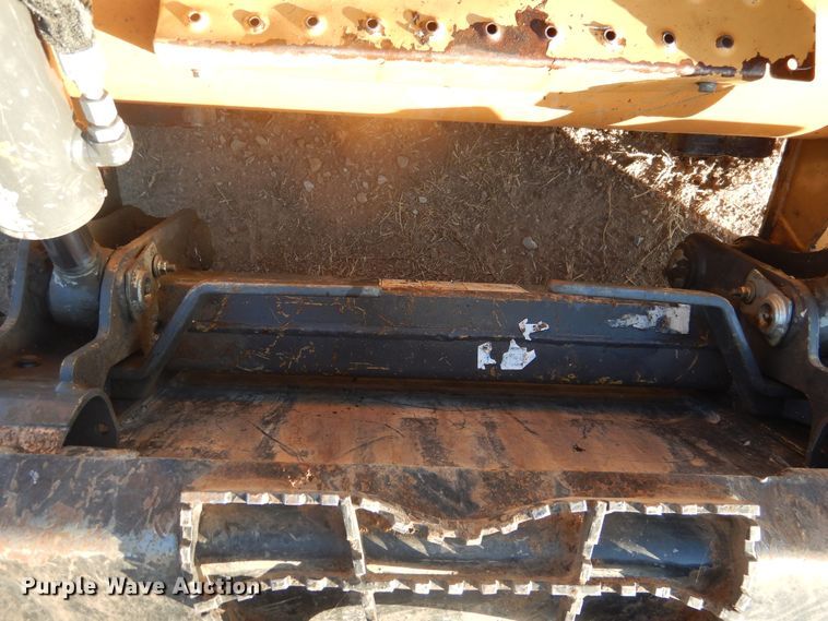 image for item DI3528 2013 Case SV300  skid steer loader