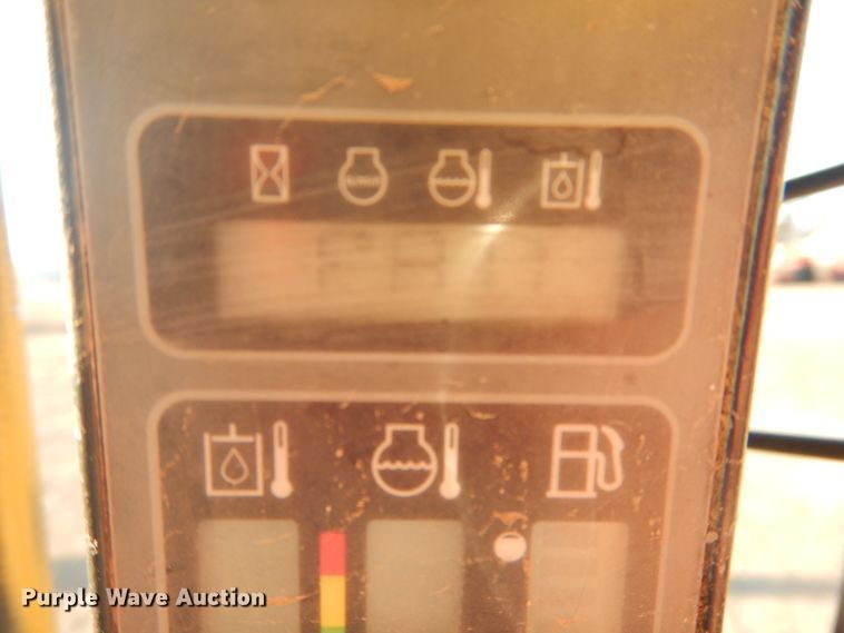 image for item DI3528 2013 Case SV300  skid steer loader