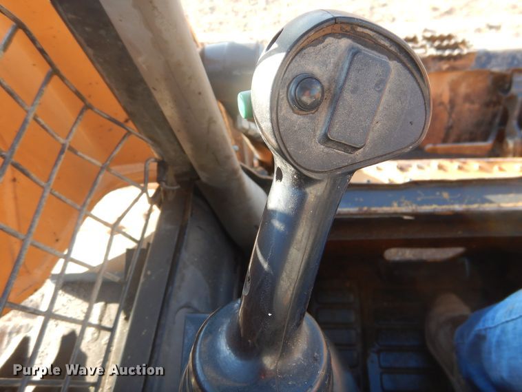 image for item DI3528 2013 Case SV300  skid steer loader