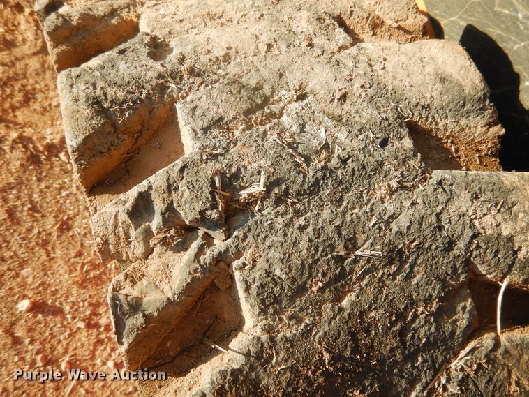 image for item DI3528 2013 Case SV300  skid steer loader