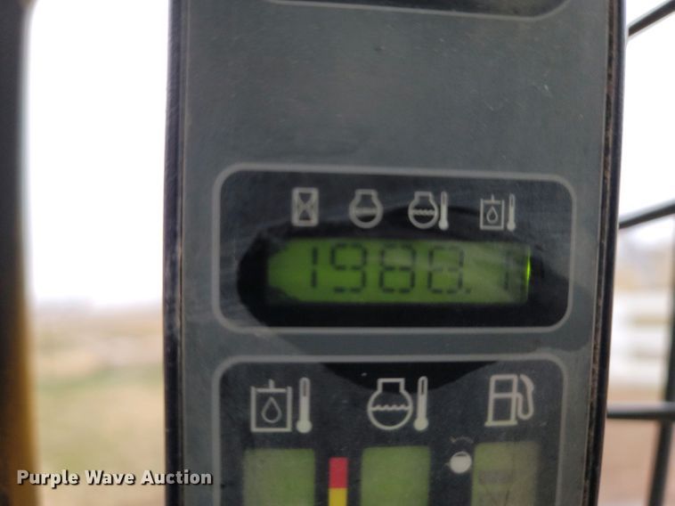 image for item DI3528 2013 Case SV300  skid steer loader