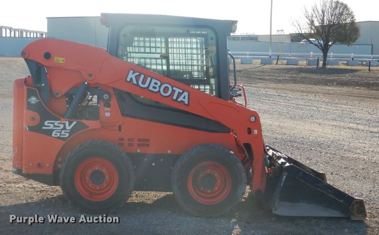 image for item DI3529 2017 Kubota SSV65  skid steer loader