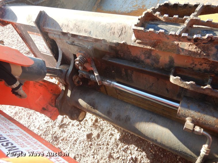 image for item DI3529 2017 Kubota SSV65  skid steer loader