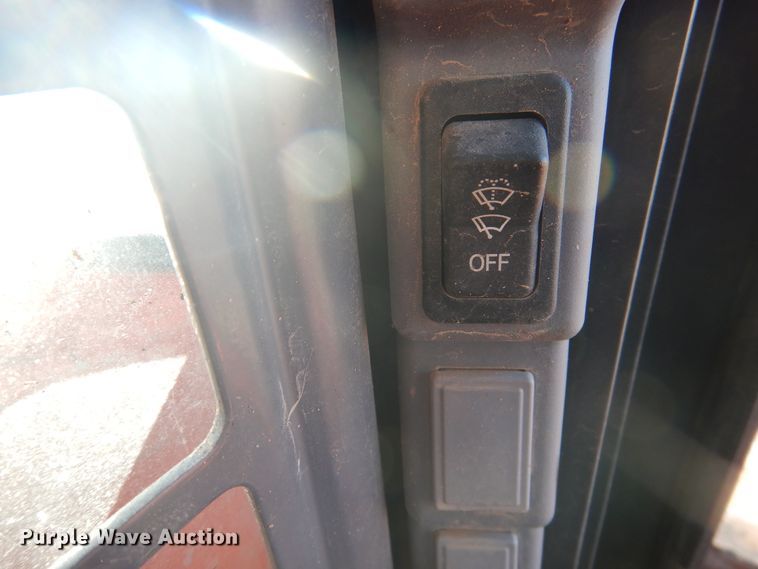 image for item DI3529 2017 Kubota SSV65  skid steer loader