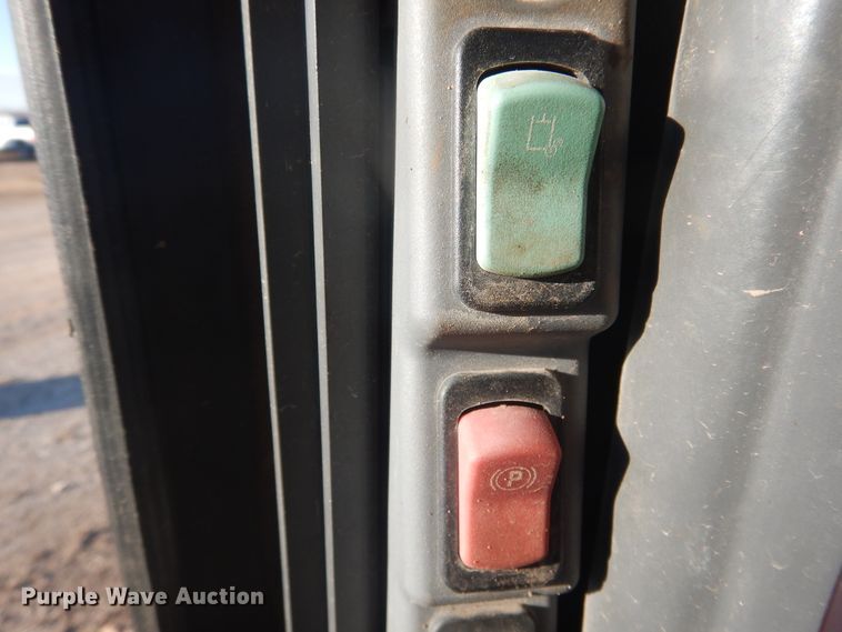 image for item DI3529 2017 Kubota SSV65  skid steer loader