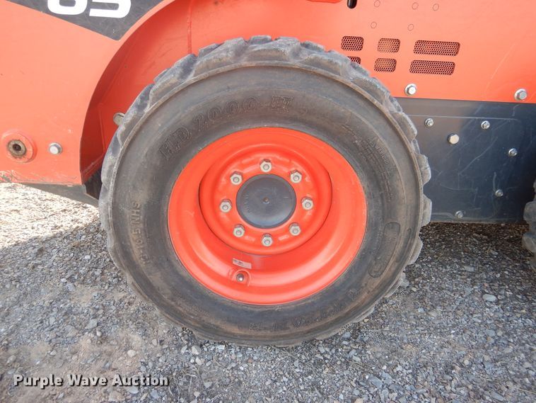 image for item DI3529 2017 Kubota SSV65  skid steer loader
