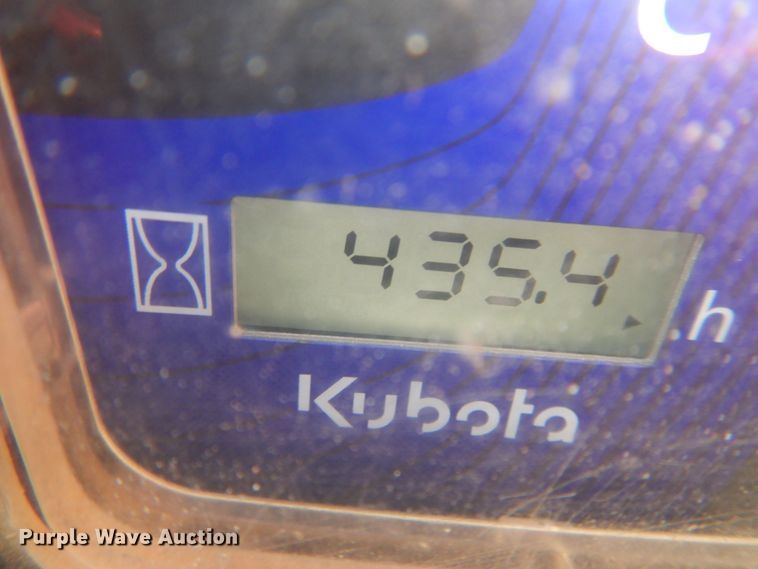 image for item DI3530 2017 Kubota SSV75  skid steer loader