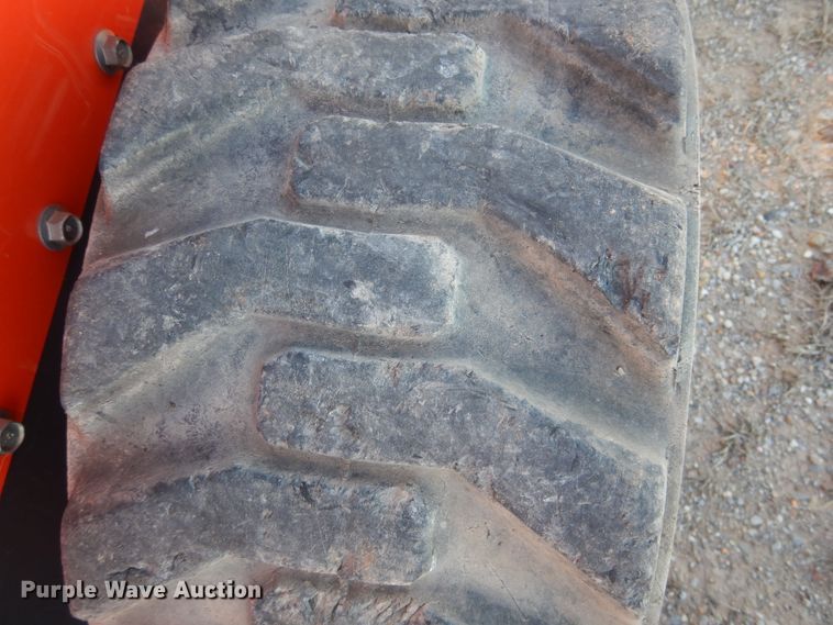 image for item DI3530 2017 Kubota SSV75  skid steer loader