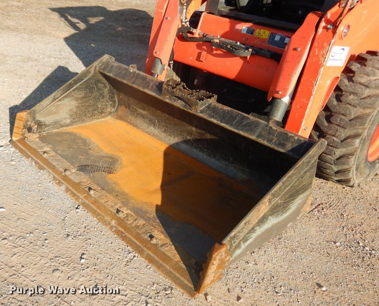 image for item DI3531 2017 Kubota SSV75  skid steer loader