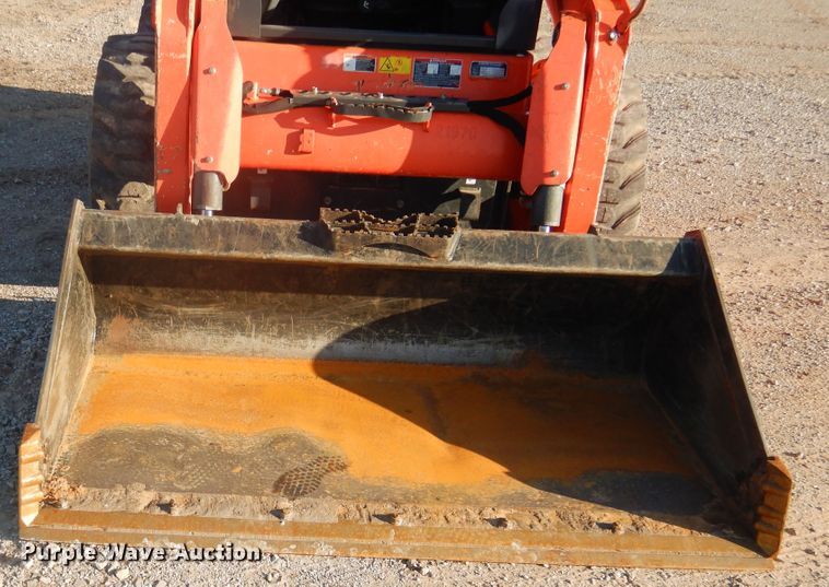 image for item DI3531 2017 Kubota SSV75  skid steer loader