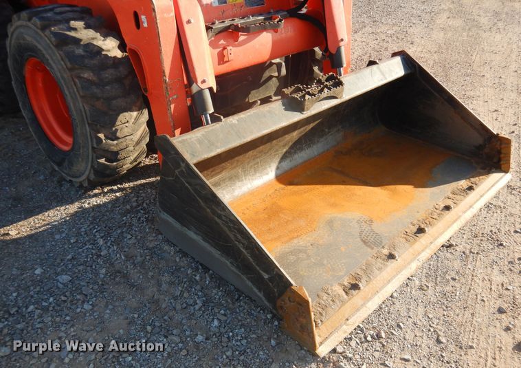 image for item DI3531 2017 Kubota SSV75  skid steer loader