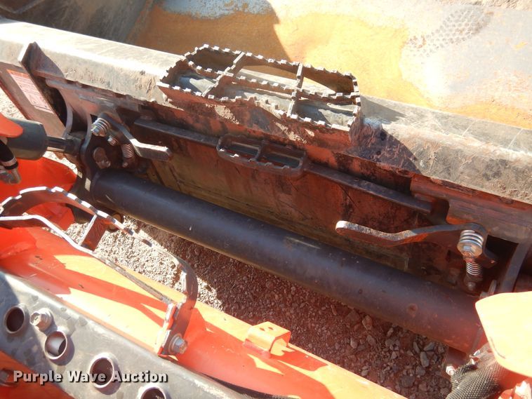 image for item DI3531 2017 Kubota SSV75  skid steer loader