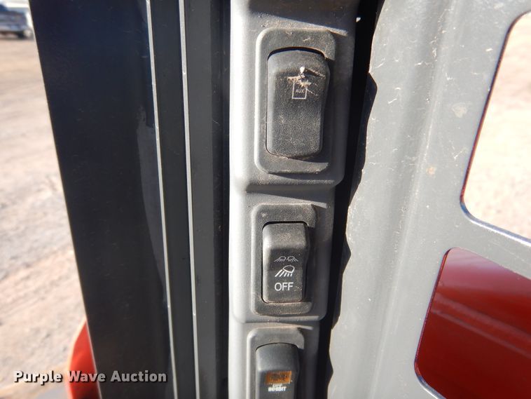 image for item DI3531 2017 Kubota SSV75  skid steer loader