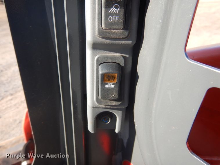 image for item DI3531 2017 Kubota SSV75  skid steer loader