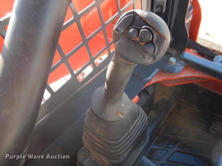 image for item DI3531 2017 Kubota SSV75  skid steer loader