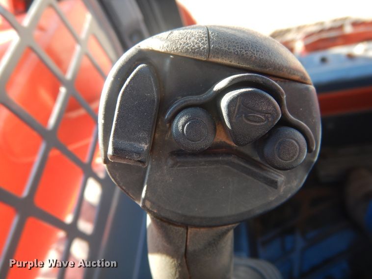 image for item DI3531 2017 Kubota SSV75  skid steer loader