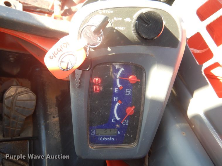 image for item DI3531 2017 Kubota SSV75  skid steer loader