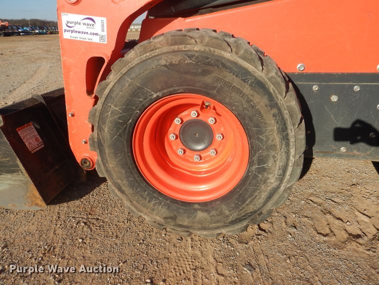 image for item DI3531 2017 Kubota SSV75  skid steer loader