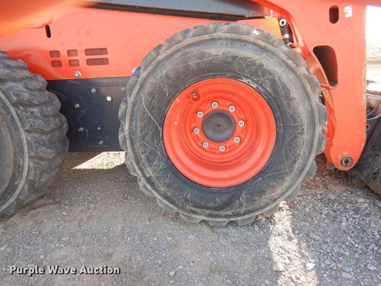 image for item DI3531 2017 Kubota SSV75  skid steer loader