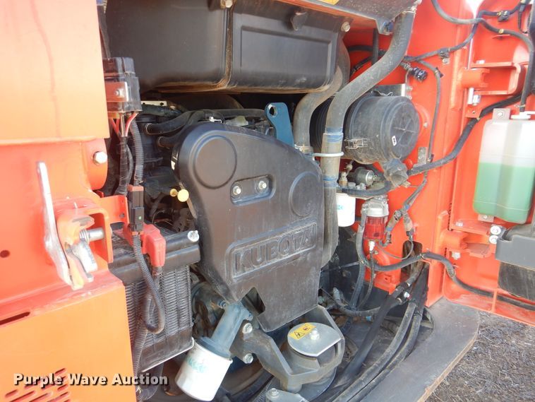 image for item DI3532 2017 Kubota SSV75  skid steer loader