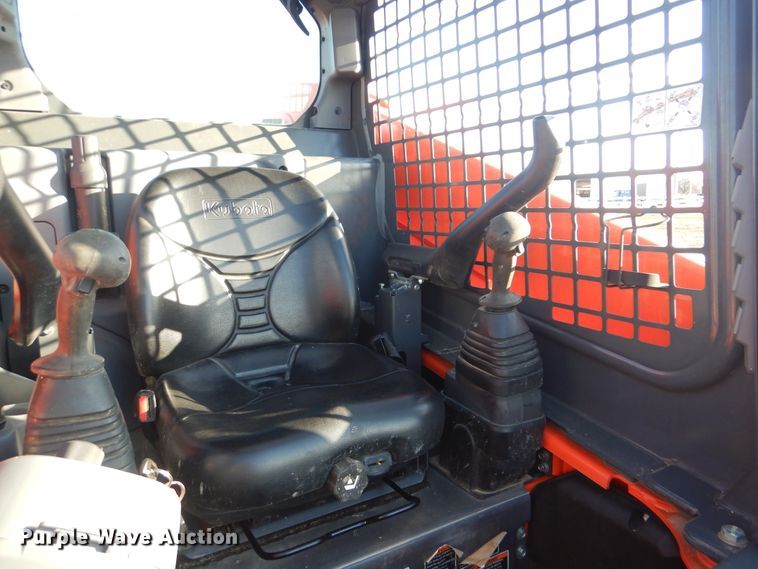 image for item DI3532 2017 Kubota SSV75  skid steer loader