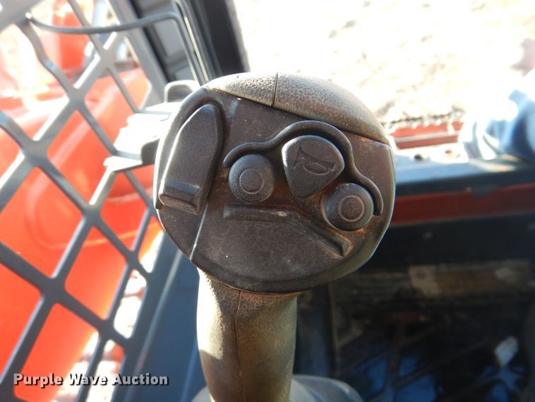 image for item DI3532 2017 Kubota SSV75  skid steer loader