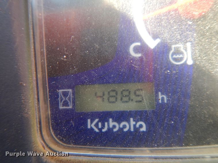 image for item DI3532 2017 Kubota SSV75  skid steer loader