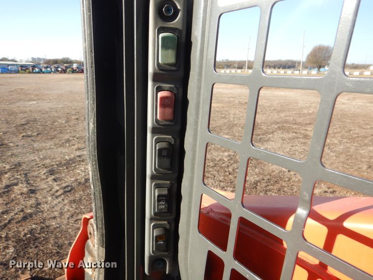 image for item DI3532 2017 Kubota SSV75  skid steer loader