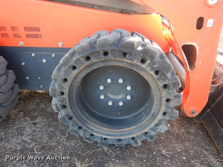 image for item DI3532 2017 Kubota SSV75  skid steer loader