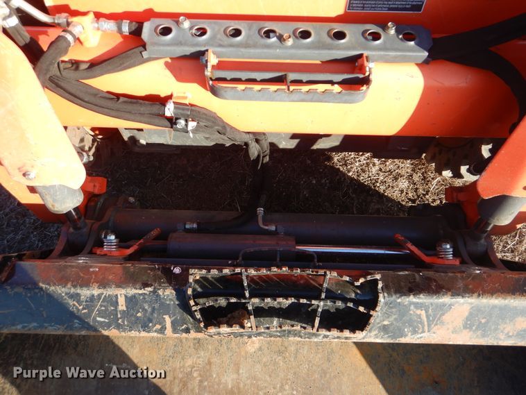 image for item DI3533 2019 Kubota SSV65  skid steer loader