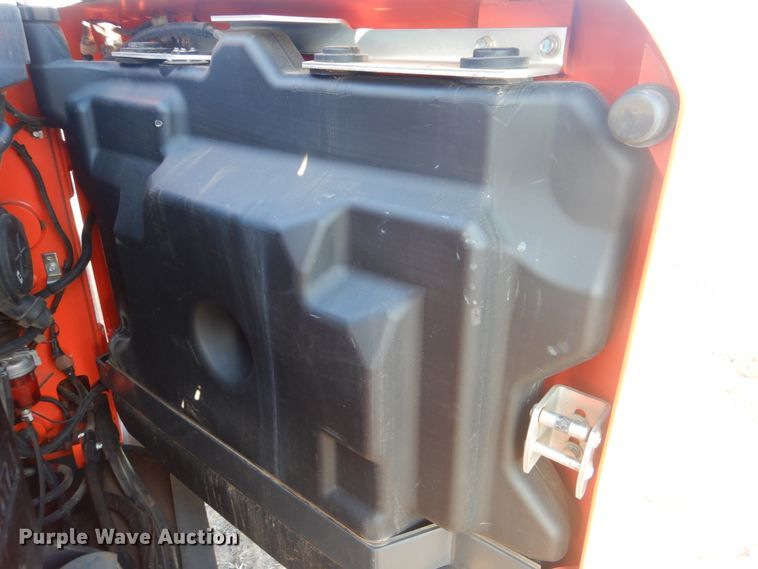 image for item DI3533 2019 Kubota SSV65  skid steer loader