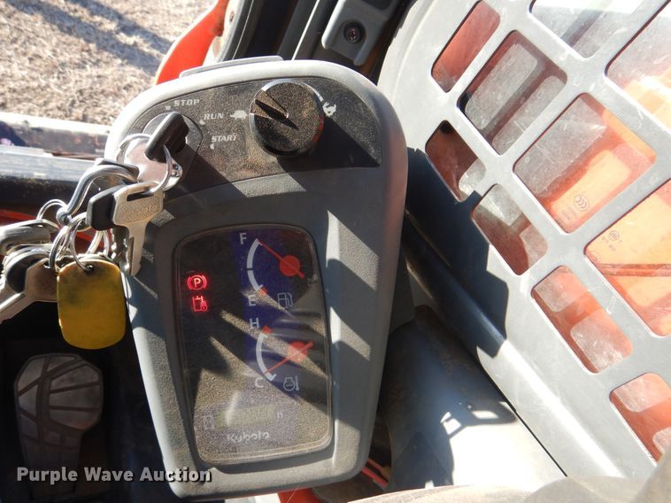 image for item DI3533 2019 Kubota SSV65  skid steer loader