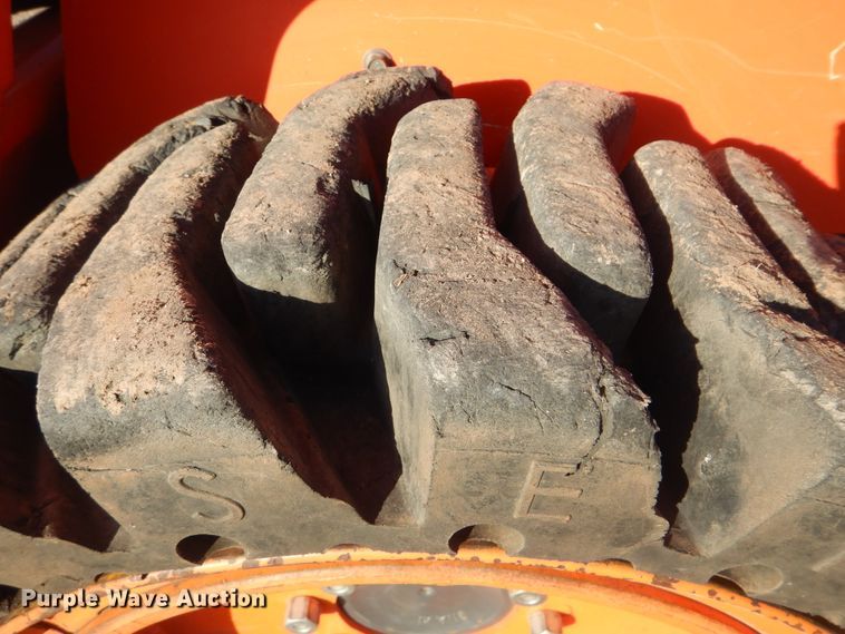 image for item DI3533 2019 Kubota SSV65  skid steer loader