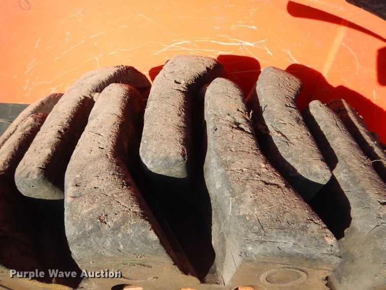 image for item DI3533 2019 Kubota SSV65  skid steer loader