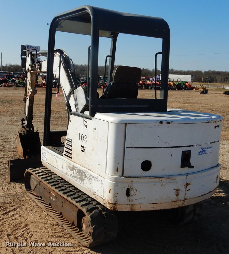 image for item DI3534 1999 Bobcat 331  mini excavator