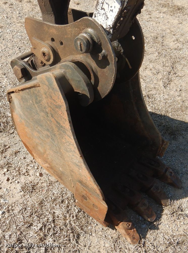 image for item DI3534 1999 Bobcat 331  mini excavator