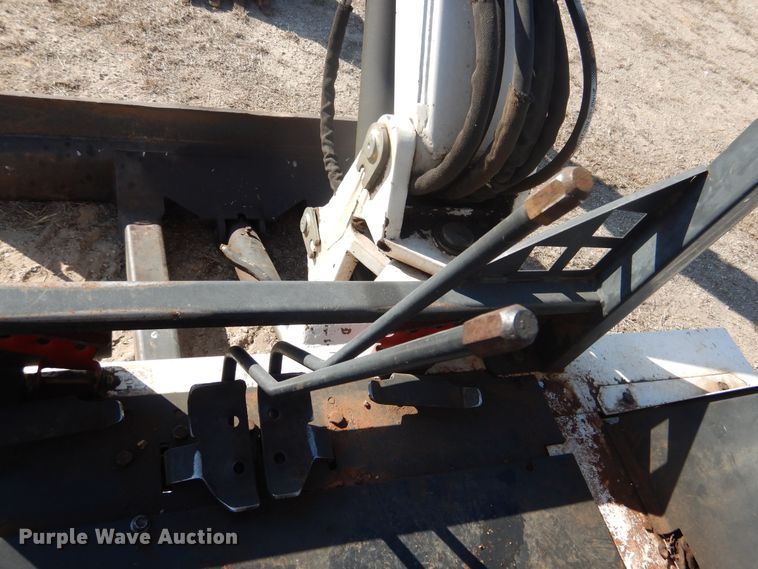 image for item DI3534 1999 Bobcat 331  mini excavator