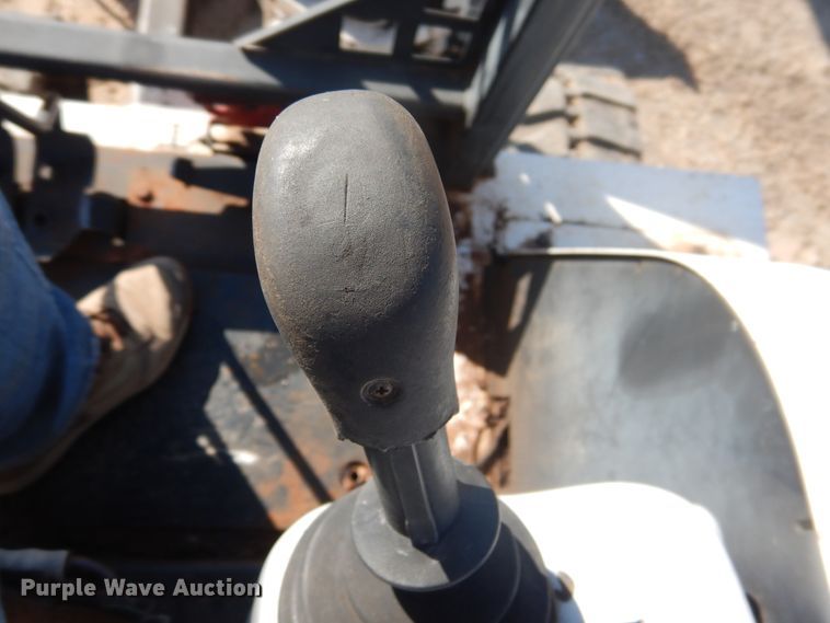 image for item DI3534 1999 Bobcat 331  mini excavator