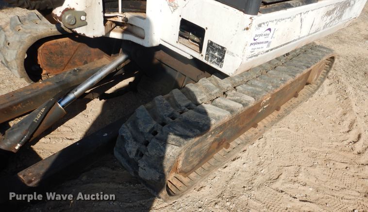 image for item DI3534 1999 Bobcat 331  mini excavator
