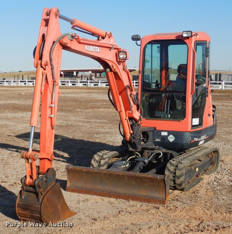 image for item DI3536 2018 Kubota KX91-3S2  mini excavator