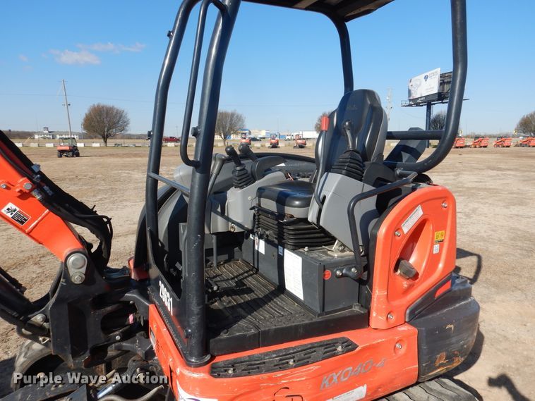 image for item DI3537 2019 Kubota KX040-4  mini excavator