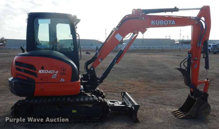image for item DI3538 2019 Kubota KX040-4  mini excavator