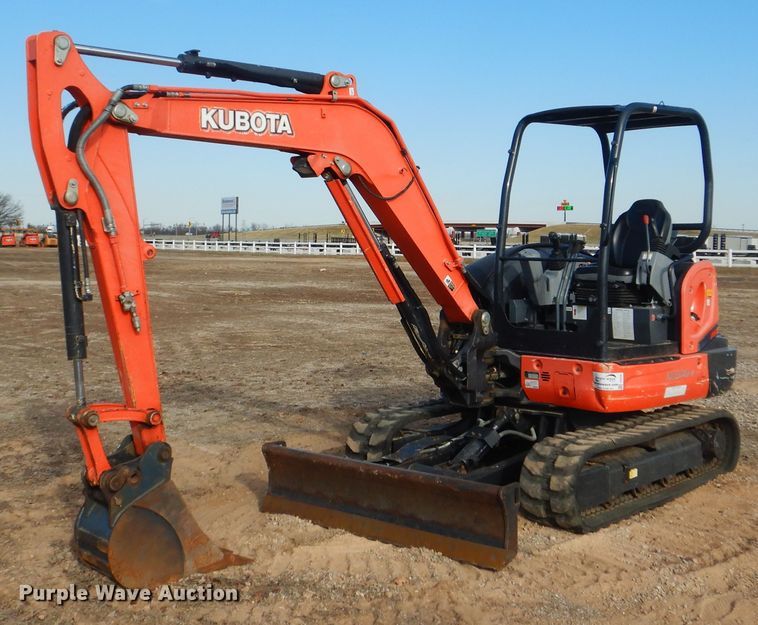 image for item DI3539 2018 Kubota KX040-4  mini excavator