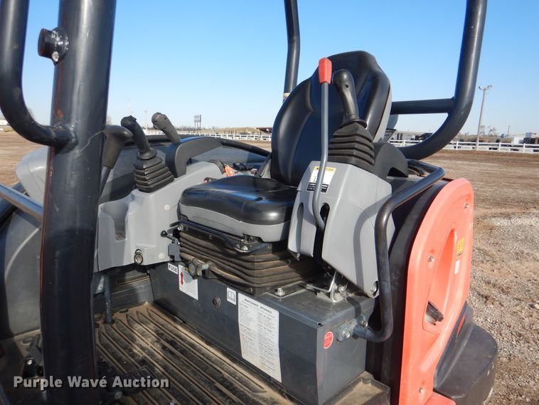 image for item DI3539 2018 Kubota KX040-4  mini excavator