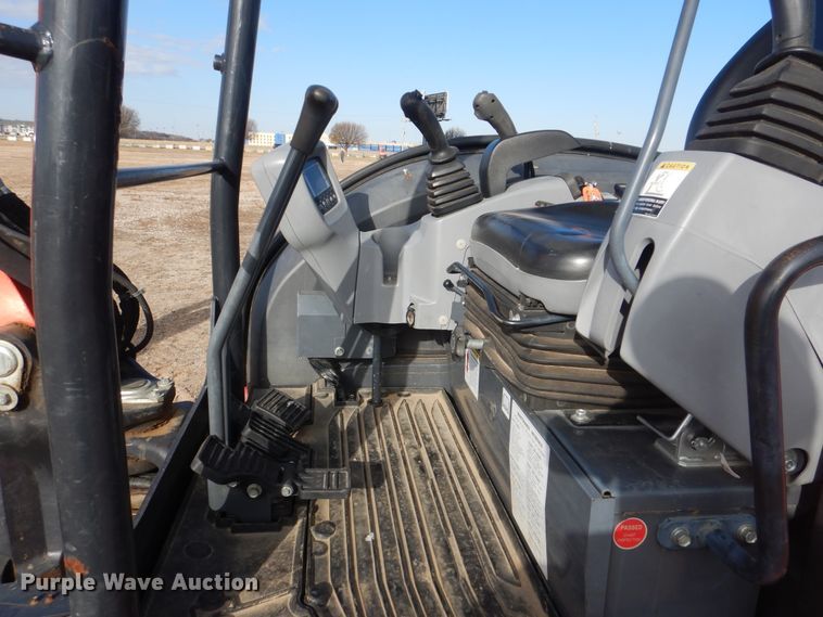 image for item DI3539 2018 Kubota KX040-4  mini excavator