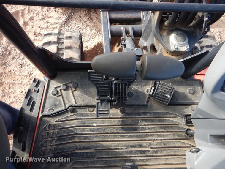 image for item DI3539 2018 Kubota KX040-4  mini excavator