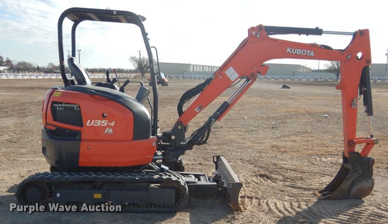 image for item DI3540 2019 Kubota U35-4  mini excavator